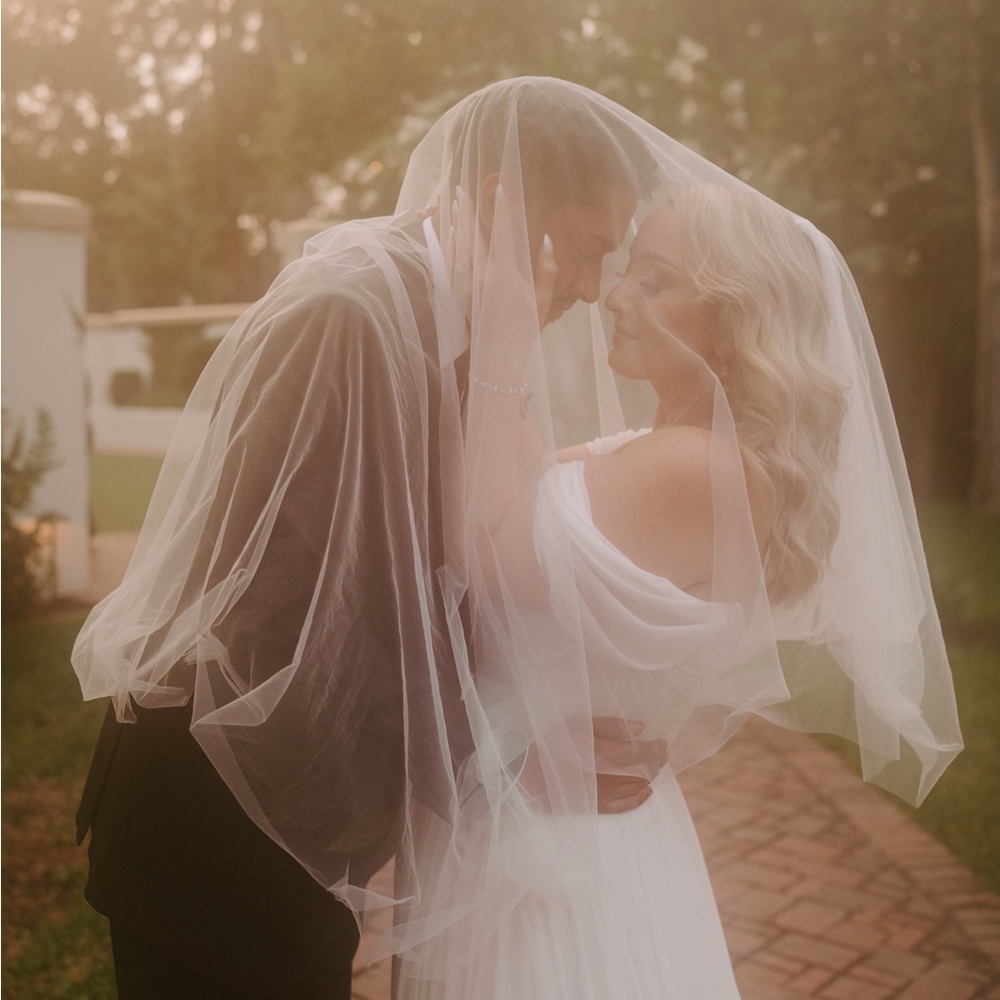 Wedding Veil - light ivory - Swiss tulle - bridal hair pin veil